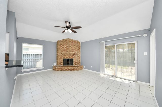 10011 Berry Limb Drive, Houston, TX 77099