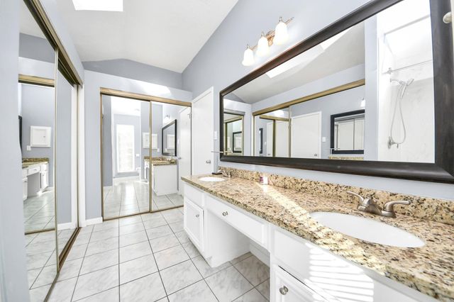 10011 Berry Limb Drive, Houston, TX 77099