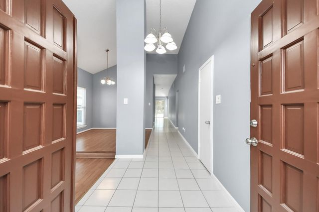 10011 Berry Limb Drive, Houston, TX 77099