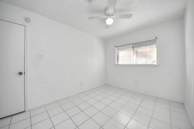 10011 Berry Limb Drive, Houston, TX 77099