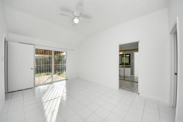 10011 Berry Limb Drive, Houston, TX 77099