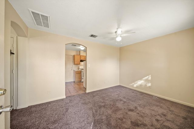 4636 Mayflower A, Houston, TX 77033