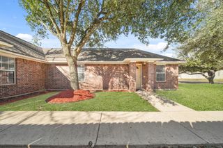 4636 Mayflower A, Houston, TX 77033