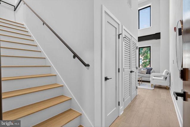 2440 ONTARIO RD NW, Washington, DC 20009