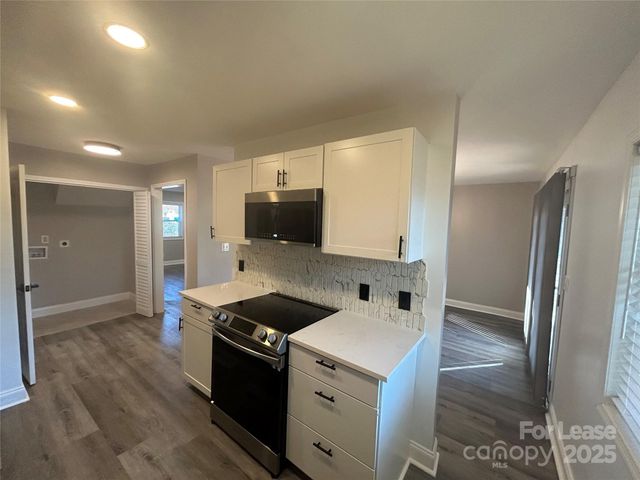 9156 Black Heath Circle E, Charlotte, NC 28214