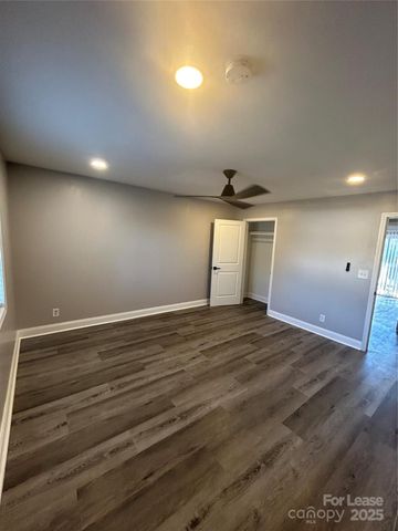 9156 Black Heath Circle E, Charlotte, NC 28214