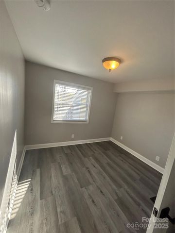 9156 Black Heath Circle E, Charlotte, NC 28214