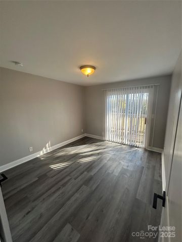 9156 Black Heath Circle E, Charlotte, NC 28214