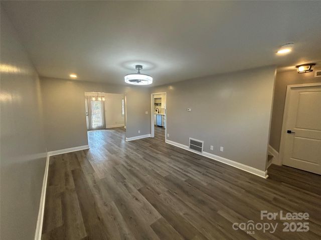 9156 Black Heath Circle E, Charlotte, NC 28214