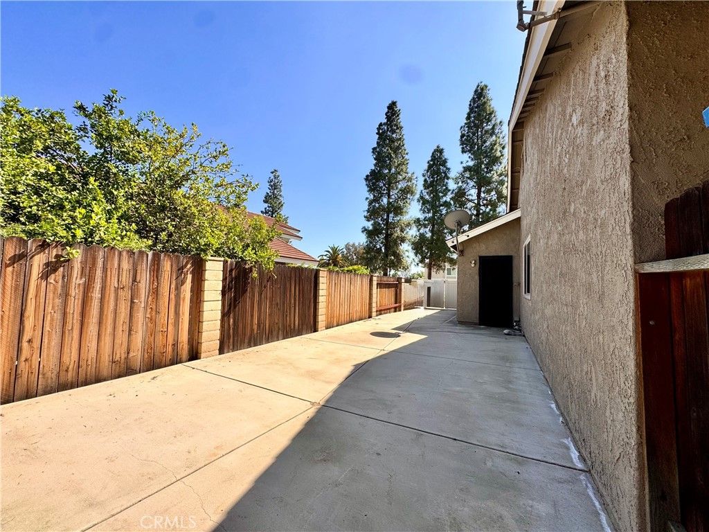 Image 17 of property listing at 2442 Antelope, Corona, CA 92882