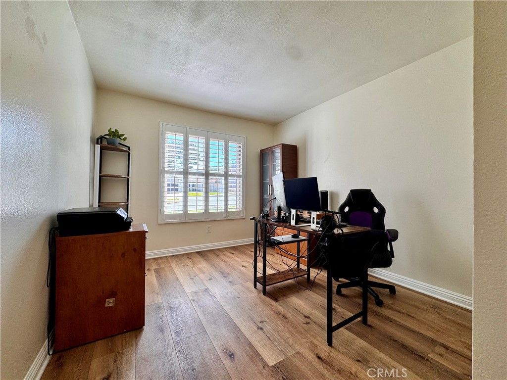 Image 6 of property listing at 2442 Antelope, Corona, CA 92882