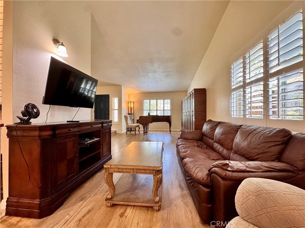 Image 7 of property listing at 2442 Antelope, Corona, CA 92882