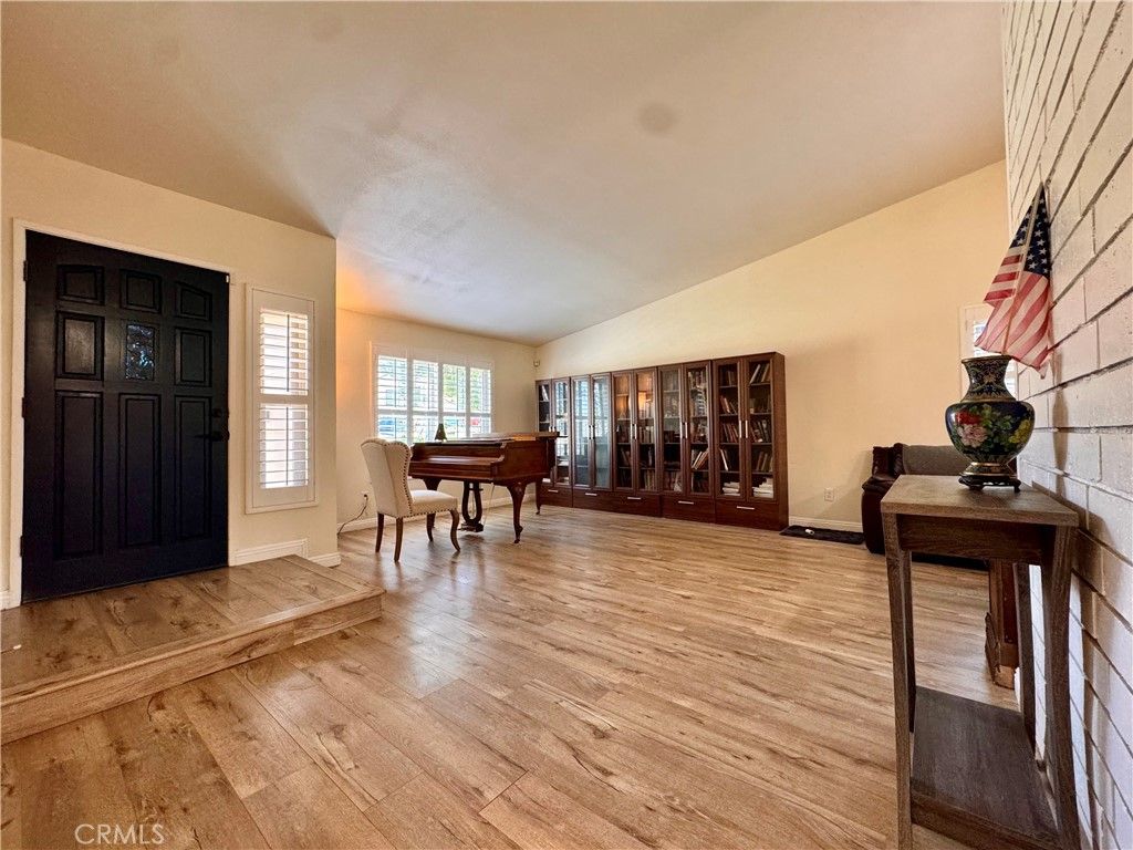 Image 8 of property listing at 2442 Antelope, Corona, CA 92882