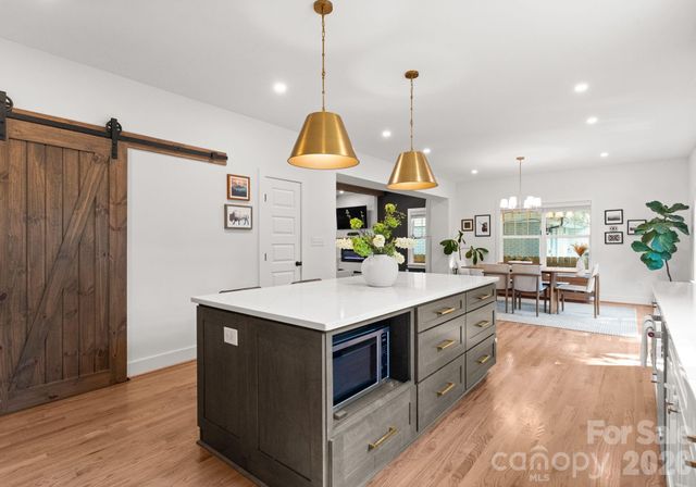 2721 Bancroft Street, Charlotte, NC 28206