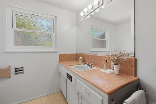 446 15th Street, Del Mar, CA 92014