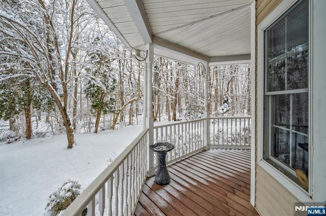 15 Paradise Place C0008, Roseland, NJ 07068