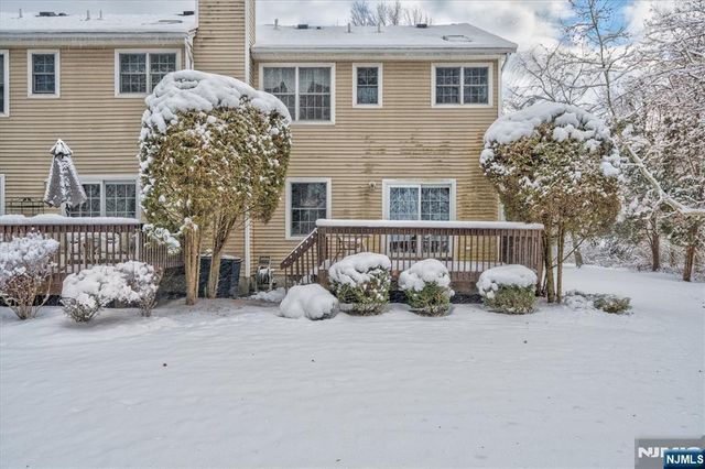 15 Paradise Place C0008, Roseland, NJ 07068