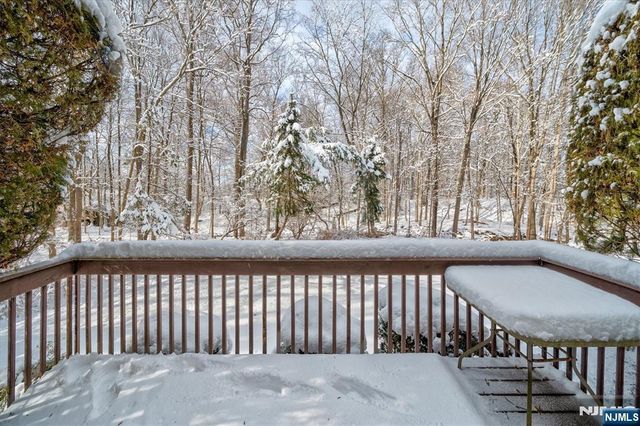 15 Paradise Place C0008, Roseland, NJ 07068