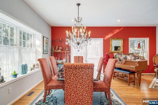 15 Paradise Place C0008, Roseland, NJ 07068