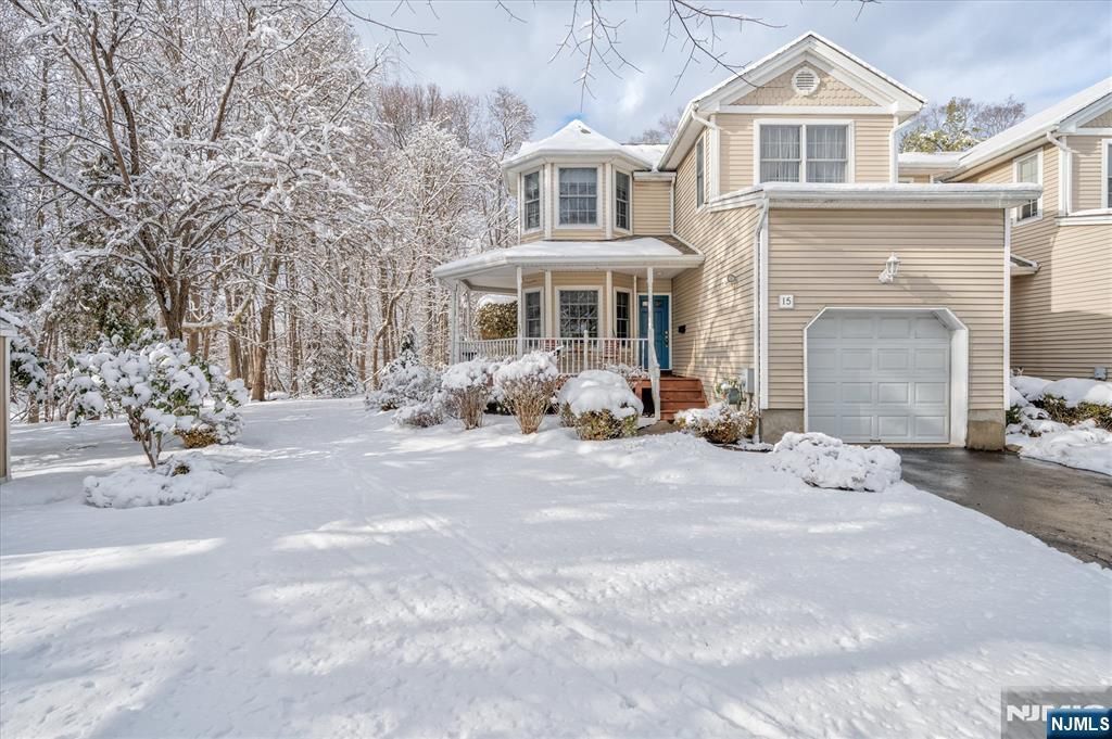 15 Paradise Place C0008, Roseland, NJ 07068