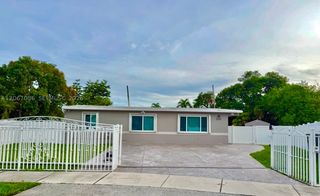 4580 SW 39th St, West Park, FL 33023