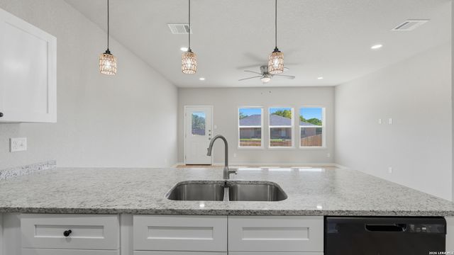 7210 John Palmer Unit 103, San Antonio, TX 78239