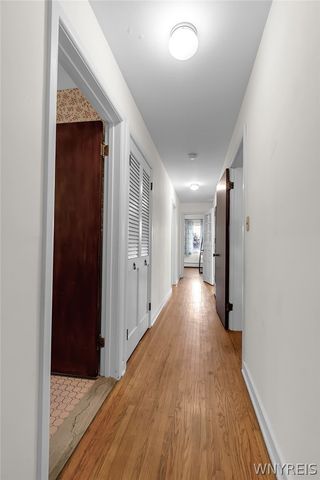 55 Lake Ledge Drive, Amherst, NY 14221