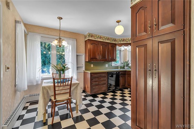 55 Lake Ledge Drive, Amherst, NY 14221
