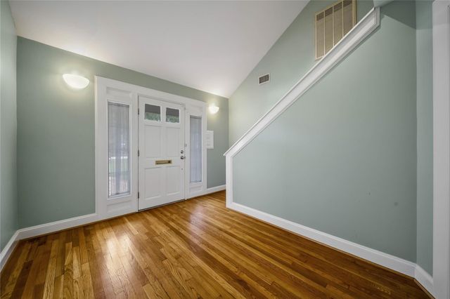 1583 Sue Barnett Drive, Houston, TX 77018