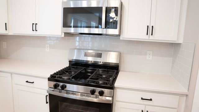 1717 Longhill Drive, Delaware, OH 43015