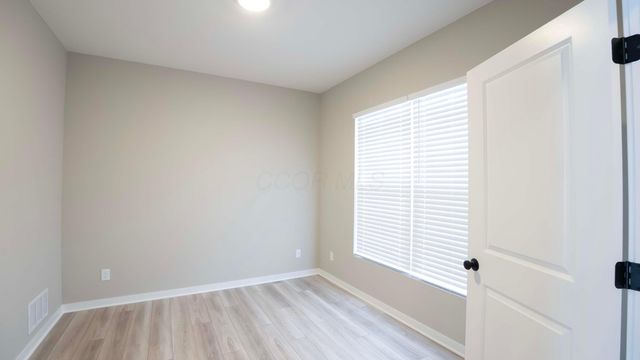 1717 Longhill Drive, Delaware, OH 43015