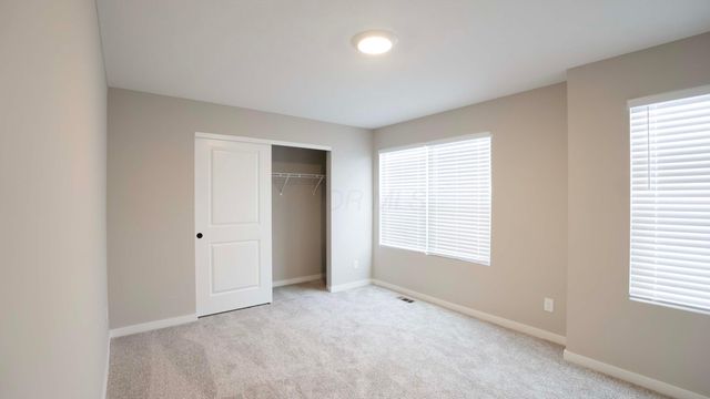 1717 Longhill Drive, Delaware, OH 43015