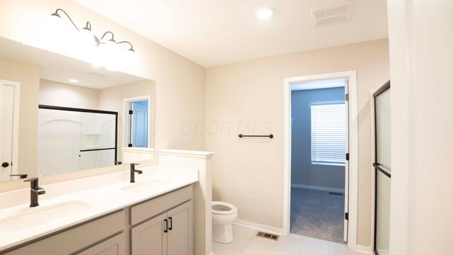 1717 Longhill Drive, Delaware, OH 43015