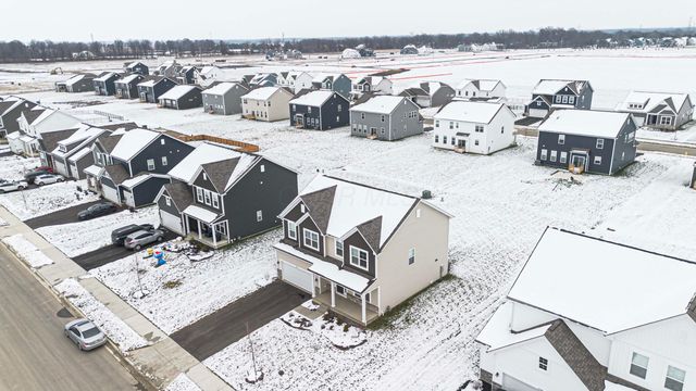 1717 Longhill Drive, Delaware, OH 43015