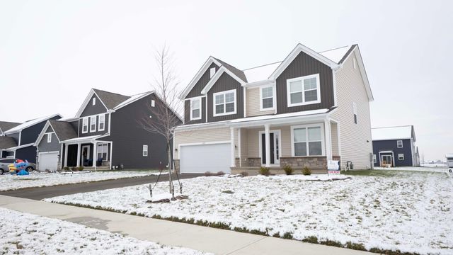 1717 Longhill Drive, Delaware, OH 43015