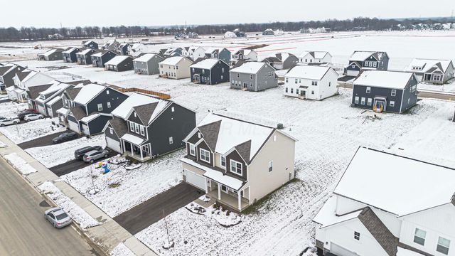 1717 Longhill Drive, Delaware, OH 43015