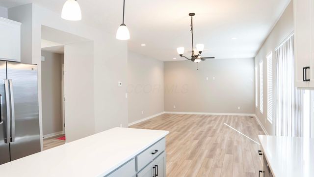 1717 Longhill Drive, Delaware, OH 43015