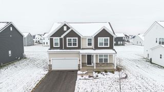 1717 Longhill Drive, Delaware, OH 43015