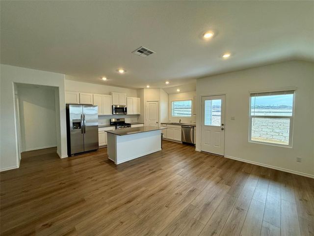 373 Jeffers, Kyle, TX 78640