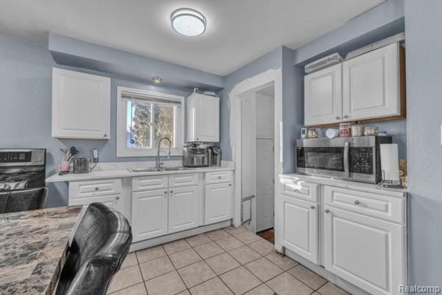 26772 Colgate Street, Inkster, MI 48141