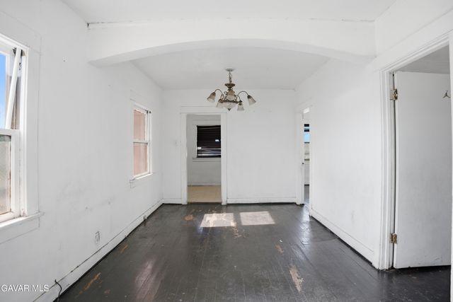 1123 S Kern Avenue, Los Angeles, CA 90023