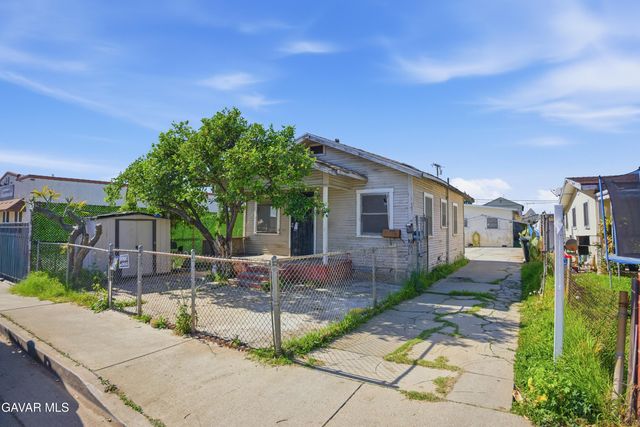 1123 S Kern Avenue, Los Angeles, CA 90023