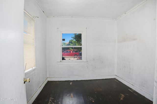 1123 S Kern Avenue, Los Angeles, CA 90023