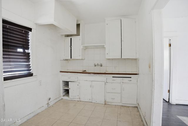 1123 S Kern Avenue, Los Angeles, CA 90023