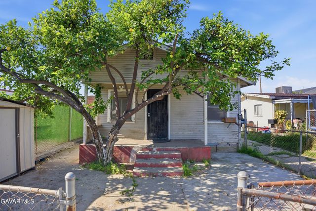 1123 S Kern Avenue, Los Angeles, CA 90023
