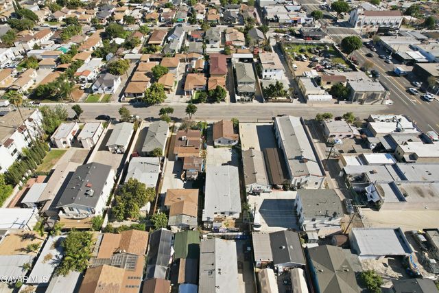 1123 S Kern Avenue, Los Angeles, CA 90023