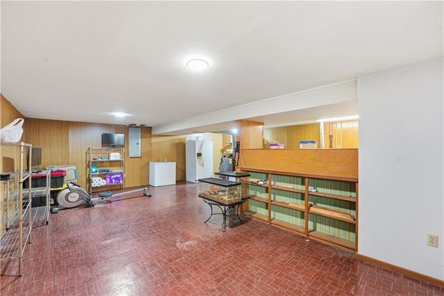 8801 Orchard Street, Pleasant Valley, MO 64068