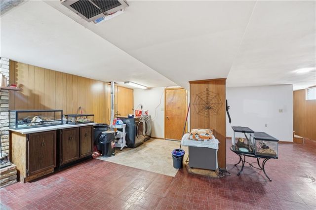 8801 Orchard Street, Pleasant Valley, MO 64068