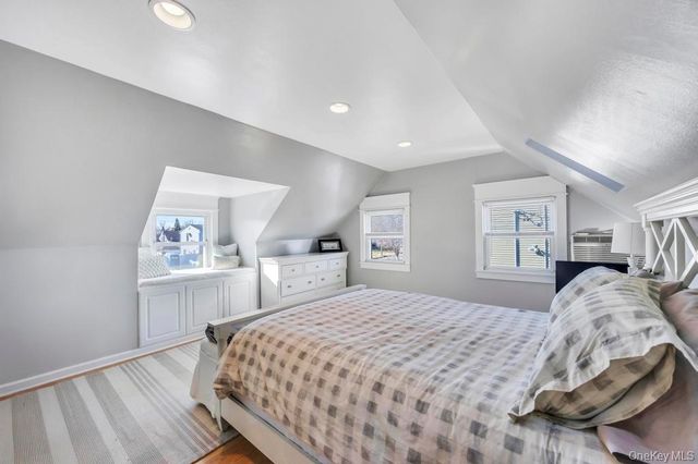 23 Haven Lane, Levittown, NY 11756