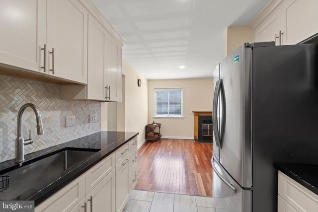 155 THOREAU DR, Plainsboro, NJ 08536